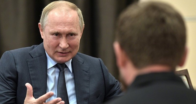 ЧЕЧНЯ. В. Путин: Я с удовольствием посмотрю, как развивается Чечня прямо, что называется, наяву