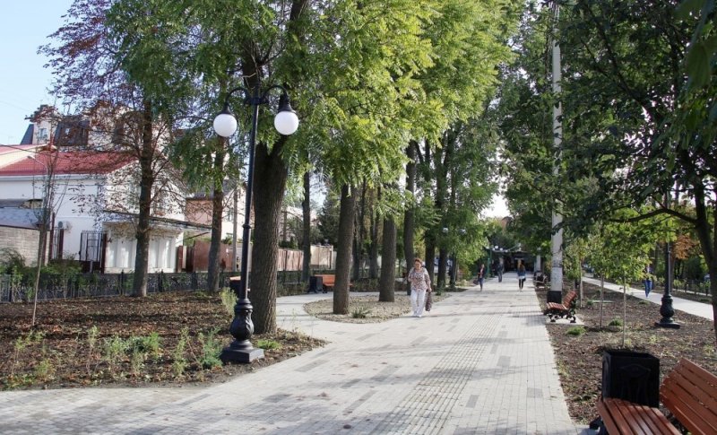 КРАСНОДАР. Больше 2 гектаров благоустройства: в Краснодаре обновили бульвар «Гагаринский»