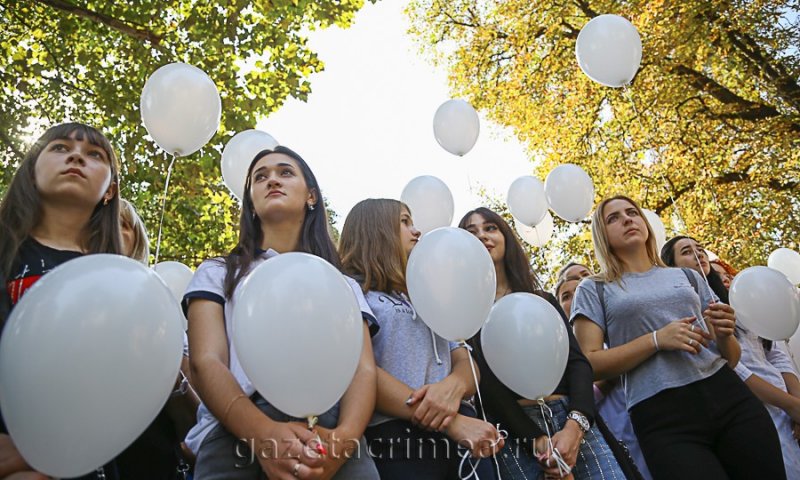 КРЫМ. В Симферополе прошла мемориальная акция «Дети Беслана» (ФОТО)