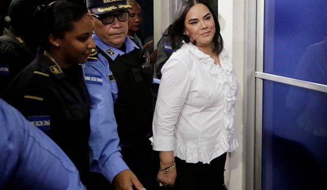 Reuters: в Гондурасе суд приговорил жену экс-президента к 58 годам тюрьмы