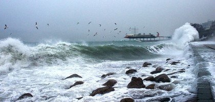 Шторм стал причиной гибели двух человек в Крыму