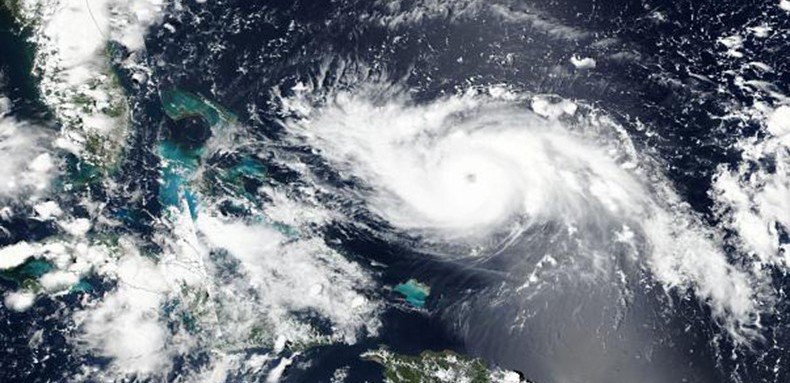 Ураган Дориан усилился и подходит к берегам Флориды