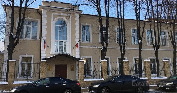 ЧЕЧНЯ. Провокация ЛГБТ: У представительства Чечни в Москве задержаны ЛГБТ-активисты