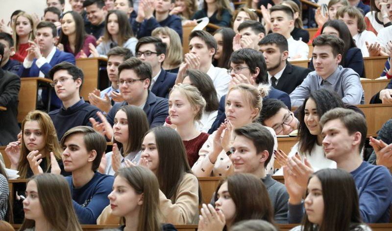 АДЫГЕЯ. Президент России подписал предложенный парламентом Адыгеи закон об освобождении от НДФЛ матпомощи для студентов