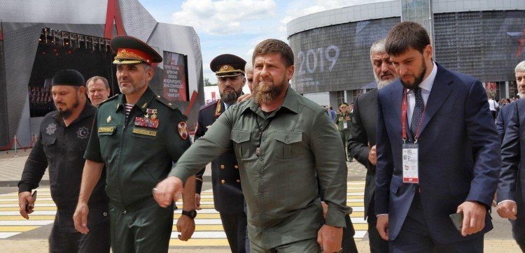 ЧЕЧНЯ. Кадыров рассказал, как встретят в Чечне бегущих террористов из Сирии