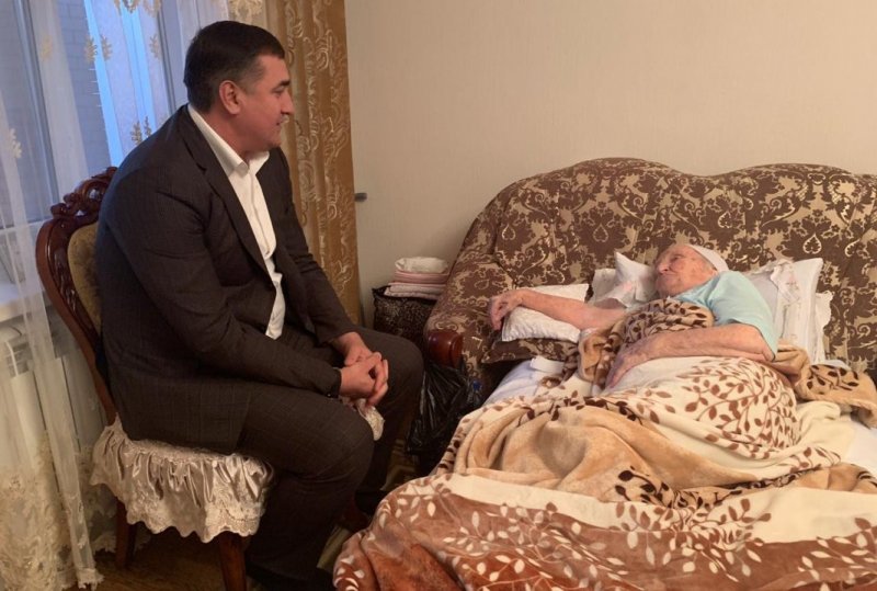 ЧЕЧНЯ. Управляющий Отделением ПФР по ЧР навестил самую пожилую пенсионерку России
