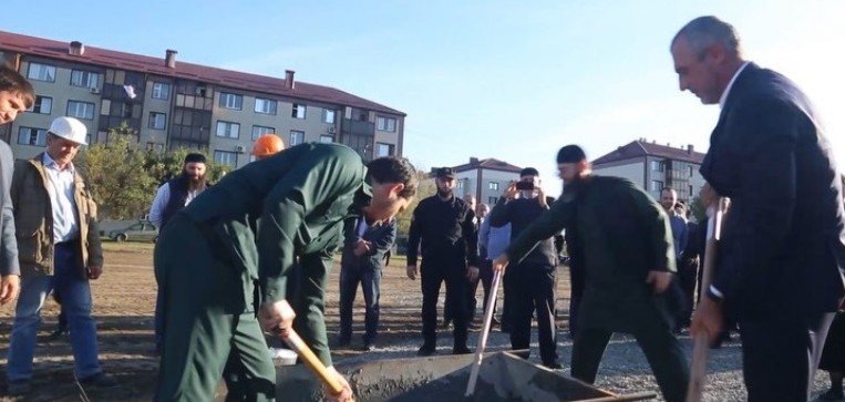 ЧЕЧНЯ. В Аргуне заложили капсулы под строительство трех многоквартирных домов