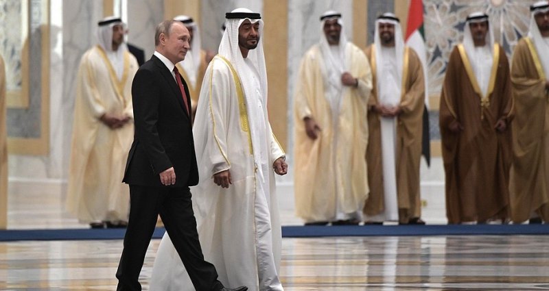 ЧЕЧНЯ. Владимир Путин и наследный принц Абу-Даби осмотрели выставку инвестиционных проектов