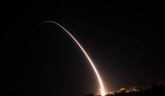 США провели пуск межконтинентальной баллистической ракеты Минитмен-3