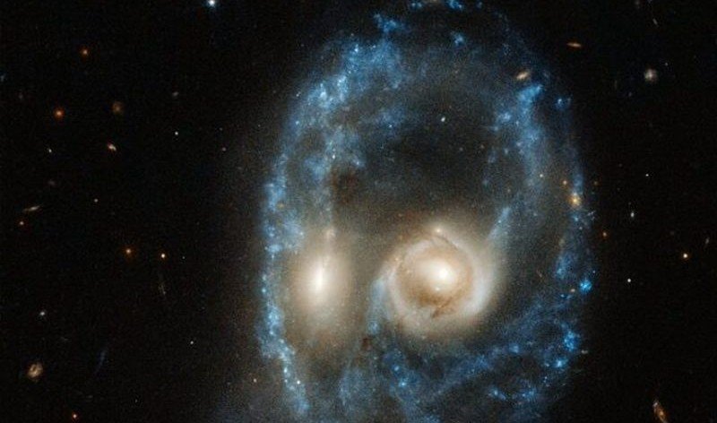 Телескоп «Хаббл» показал необычную галактику