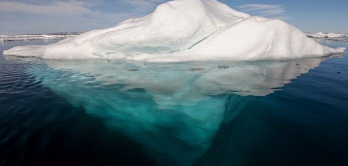 В Антарктиде сформировался крупнейший за 50 лет айсберг