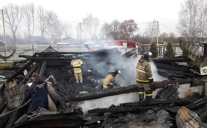 В российском селе при пожаре погибли трое детей