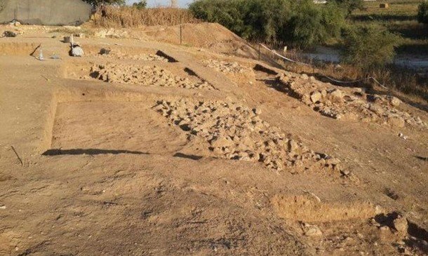 В Турции археологи раскопали гигантские врата