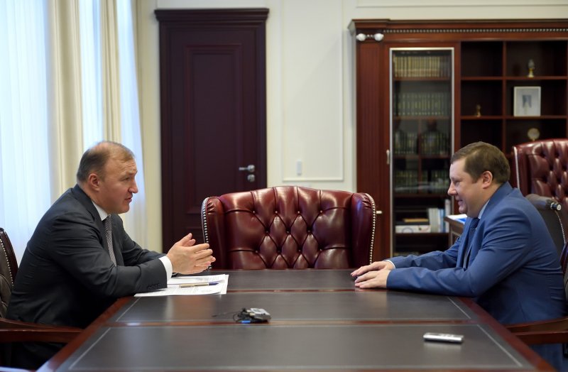 АДЫГЕЯ. Мурат Кумпилов провел встречу с председателем исполнительного комитета Ассоциации экономического взаимодействия «Юг»