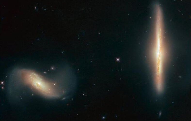 Астрономы опубликовали снимок взаимодействующих галактик