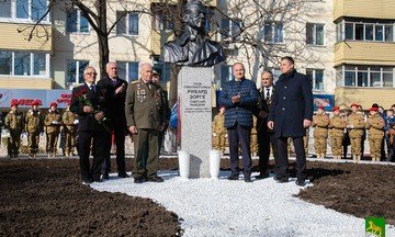 АЗЕРБАЙДЖАН. Памятник Рихарду Зорге открыли во Владивостоке