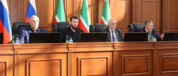 ЧЕЧНЯ. Магомед Даудов представил в Парламенте ЧР нового депутата