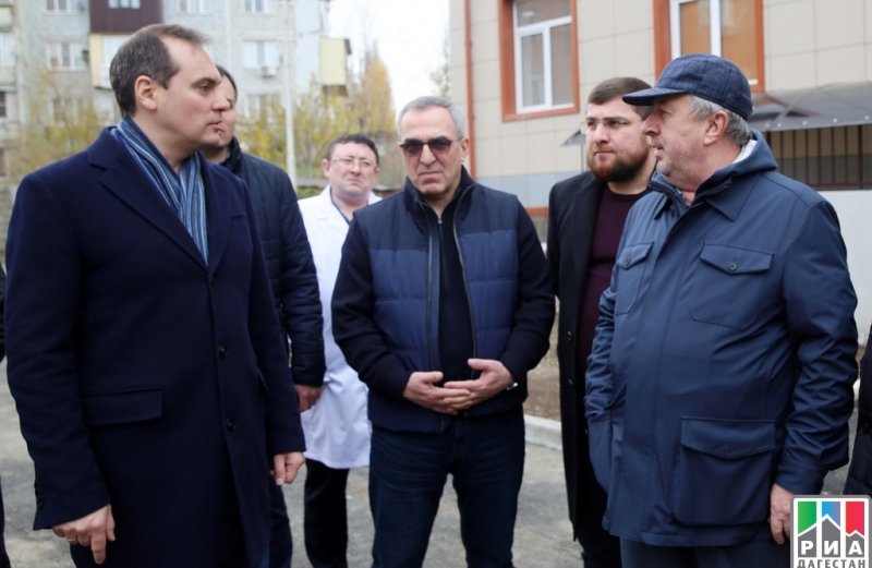 ДАГЕСТАН. Председатель Правительства Дагестана осмотрел стройплощадку поликлиники со стационаром Республиканского онкологического диспансера