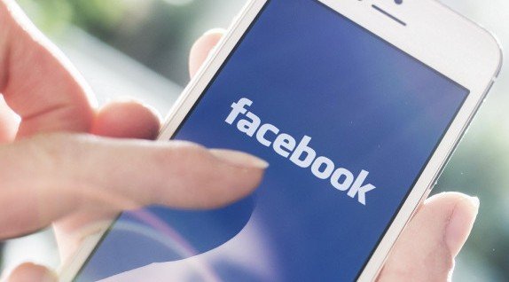 Facebook запустила собственную систему электронных платежей