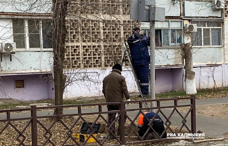 КАЛМЫКИЯ. В Элисте до конца года заменят старые светофоры на новые 