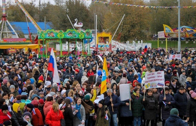 КАЛМЫКИЯ. В Элисте отметили День народного единства (ФОТО)