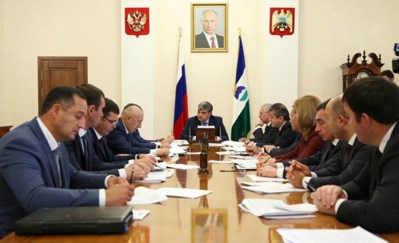 КБР. Глава КБР провёл совещание по исполнению данных ранее поручений