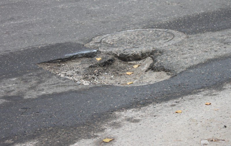 КБР. ОНФ в Кабардино-Балкарии обратил внимание городских властей на опасные дорожные дефекты в Нальчике