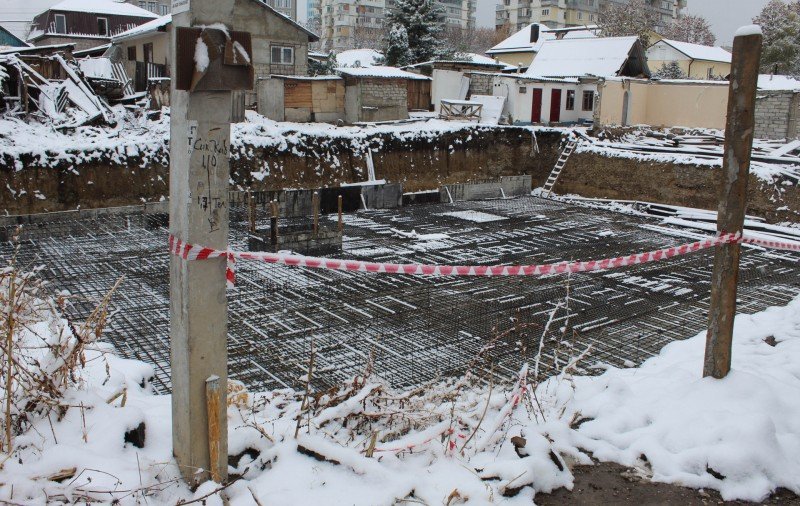 КБР. От ветхого дома до строительного котлована – меньше метра: ОНФ в Кабардино-Балкарии призвал обеспечить соблюдение градостроительных норм в Нальчике
