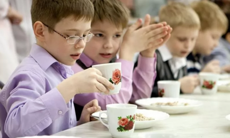 КРАСНОДАР. В школах Краснодарского края проведут внеочередные проверки качества питания после отравления детей в Кропоткине