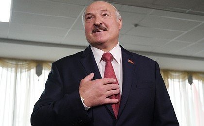 Лукашенко вновь потребовал от России денег