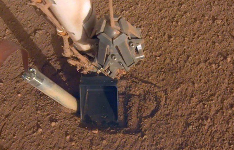 Модуль NASA пробил скважину на Марсе