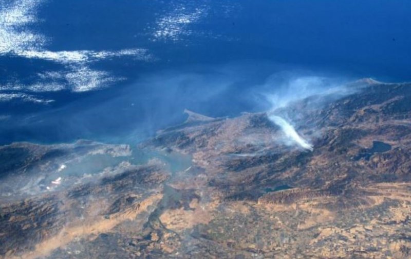 Пожары в Калифорнии показали из космоса