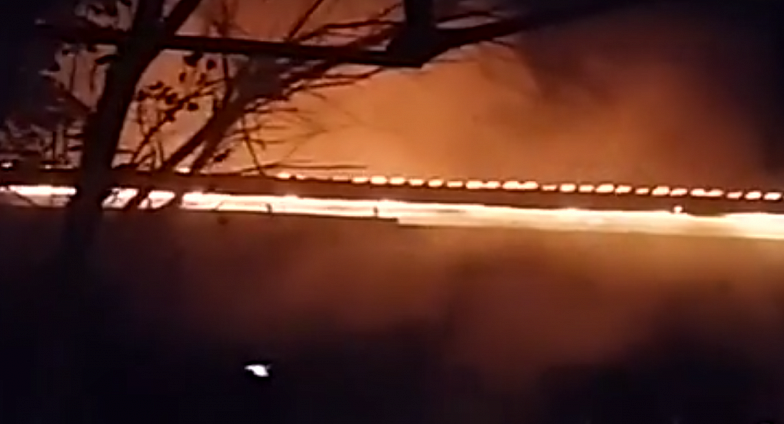 РОСТОВ. МЧС: пожар в Таганроге на Северной площади, 3 локализовали