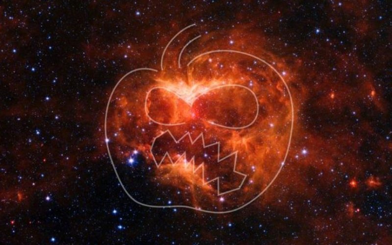 Спитцер сделал снимок «хэллоуинской тыквы» в космосе