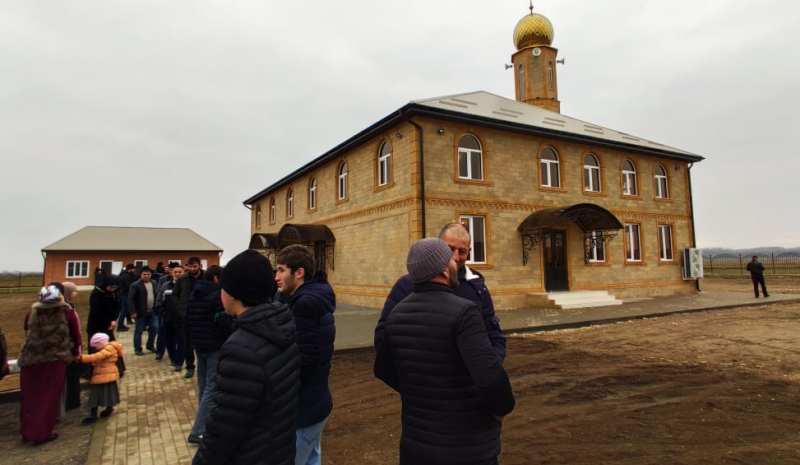 ЧЕЧНЯ.  Фонд Кадырова помог завершить строительство мечети в Дагестане