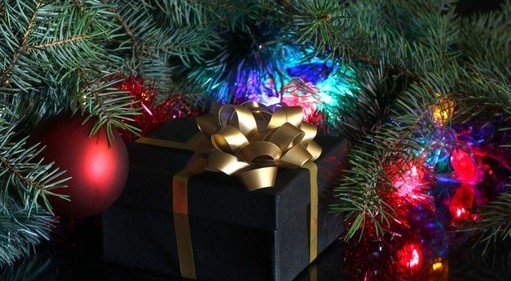 ЧЕЧНЯ. Детям Грозного раздали более 3 тысяч новогодних подарков