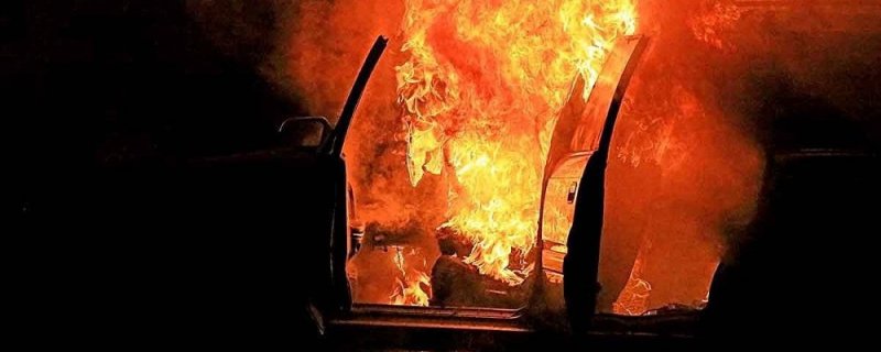 ЧЕЧНЯ. Двое жителей Чечни пострадали при возгорании автомобиля