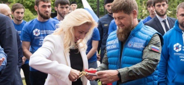 ЧЕЧНЯ. Глава Чечни поздравил Елену Мильскую с днем рождения