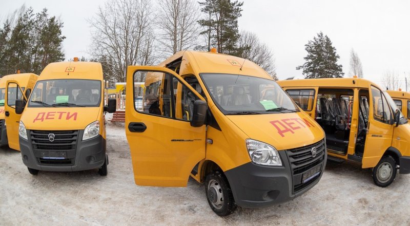 ЧЕЧНЯ. Школы Чечни получили 38 микроавтобусов