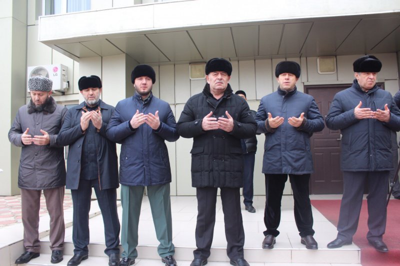 ЧЕЧНЯ. В Администрации Чеченской Республики почтили память погибших коллег