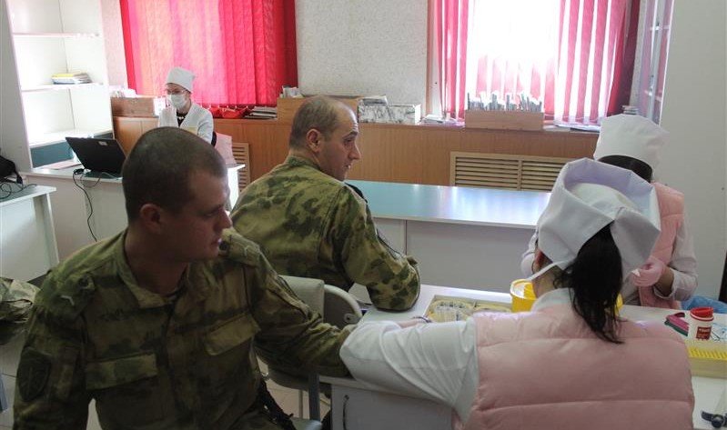 ЧЕЧНЯ. В Гудермесе около 90 военнослужащих Росгвардии стали донорами крови