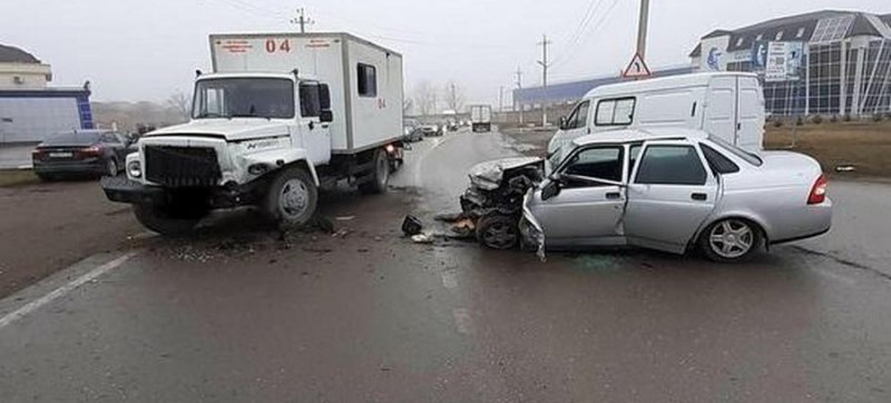 ЧЕЧНЯ. В результате ДТП водитель «Lada Priora» доставлен в больницу