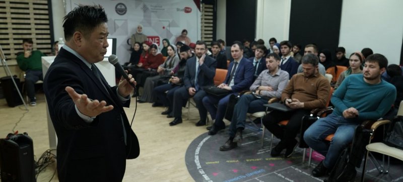 ЧЕЧНЯ. Вице-президент Ассоциации венчурных компаний Кореи прочитал лекцию для чеченских студентов