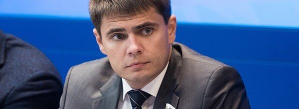 Минздрав, Роспотребнадзор и МВД поддержали позицию ЕР по запрету продажи никотиносодержащих смесей несовершеннолетним