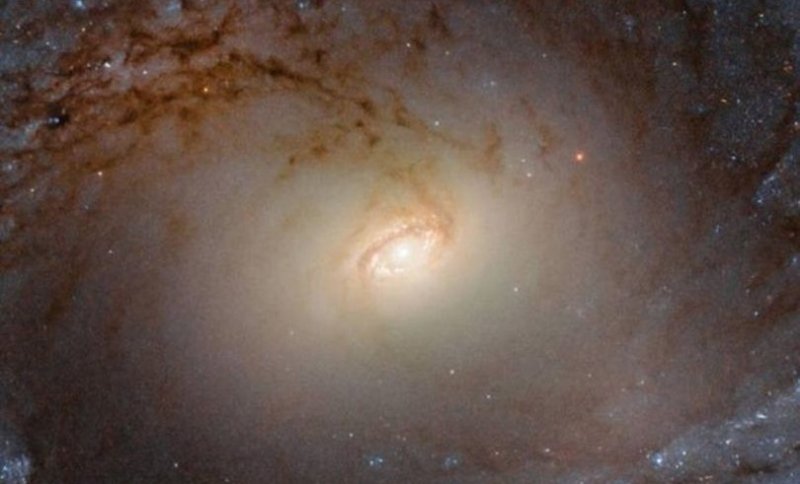 Ученым удалось сфотографировать уникальную галактику