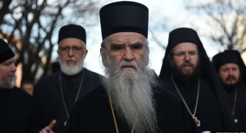 В Черногории принят закон, передающий в собственность государства церковные объекты. Священники протестуют по всей стране