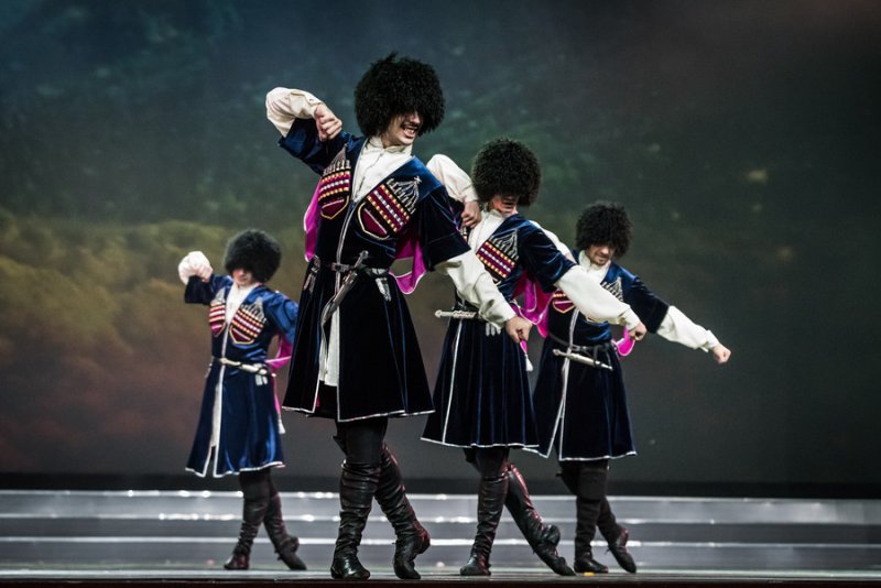 Чеченская лезгинка. Танцуют ли ее в Средней Азии? (Видео)