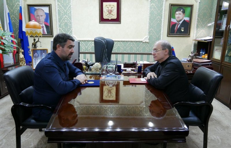 ЧЕЧНЯ. Шарпудди Абдул-Кадыров и Муслим Зайпуллаев обсудили вопросы переселения граждан из аварийного жилья