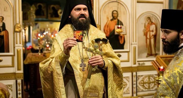 КЧР. Архиепископ Феофилакт совершил литургию в новогоднюю ночь