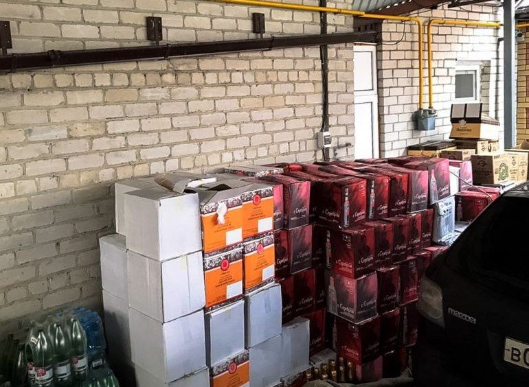 СТАВРОПОЛЬЕ. 10 тысяч бутылок контрафактного алкоголя обнаружили в Ессентуках